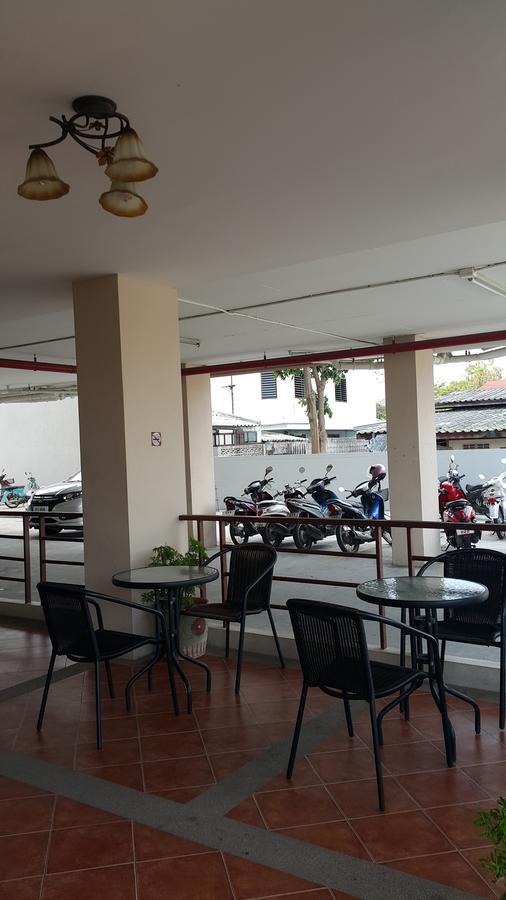 Aspen Residence Chonburi Luaran gambar